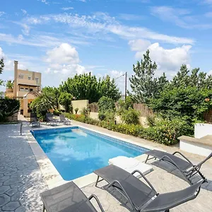 Alluring In With Private Pool Holiday home