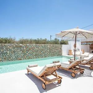 Zaia & Living , N6 , Sea Side View 아파트