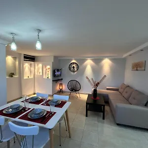 Ismini Basement Retreat Apartment *