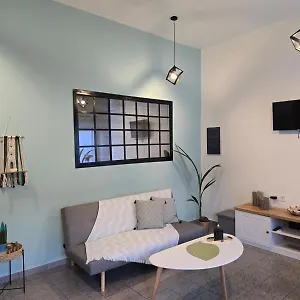 Apartment Filoxenia House *