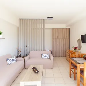 Artemis Fani Apartamento *