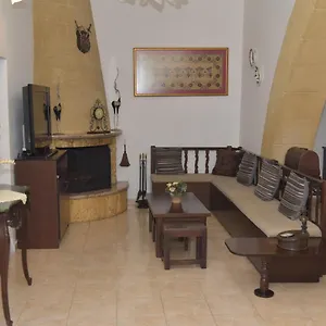Kamara Traditional House * Szoroní