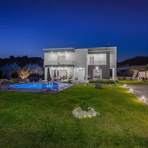 Mika Villa Afantou
