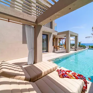 Virginia Villa *
