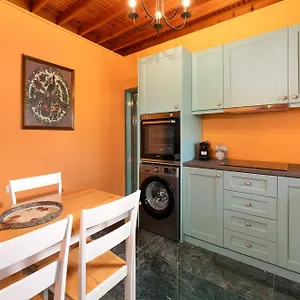 Eleftherias Garden House * אפאנטו