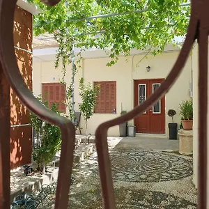Yiannis Sokaki House *