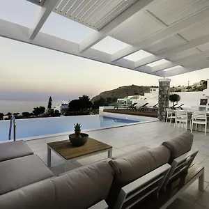 Serene With Swimming Pool In Villa Líndos