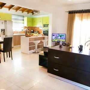 Sunny & Calmness Apartment's * Кремасти