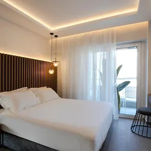 Unique Lee Pham Apartment *