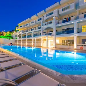 Hotel White & 4*