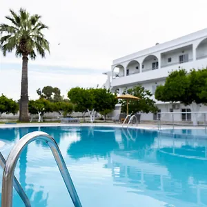 Hotel Manos 2*