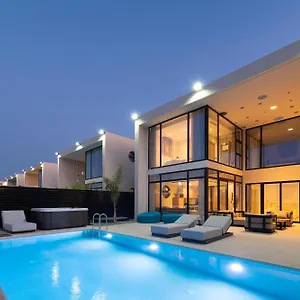 Villa Trapezia Luxury Living *