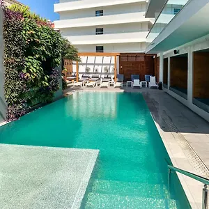 Manousos 3*