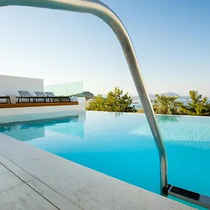 Emerald With Swimming Pool In Villa Líndos