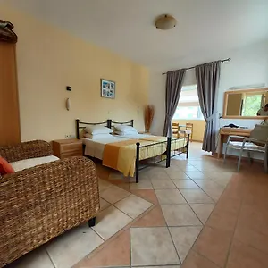 Courtyard דירה Pefki (Rhodes)