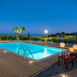 Zizi Sea View *