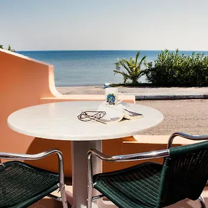 Apartahotel Limanaki