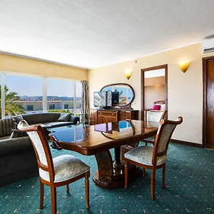 Hotel Forum 3*