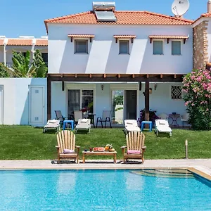 Villa Posidonia Villas *