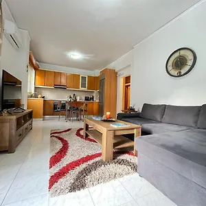 Asiminas Lovely House Иксиа