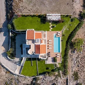 Villa Kamos