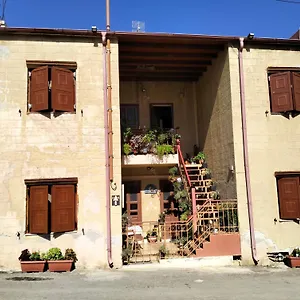 Apartamento Old House Paradeísion