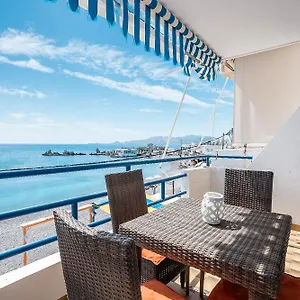 Dorothy's Seaview Apartment *