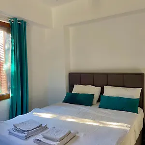 Modern And Classic House Old Down Apartament
