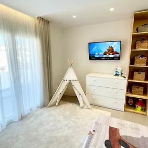 White House Kokas Luxury