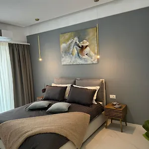 Cozy Center Rhodes City