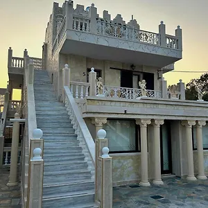 Casa de hóspedes Castellino 2*