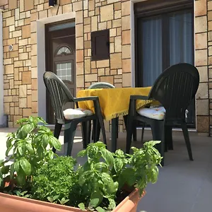 Stone House Retreat *