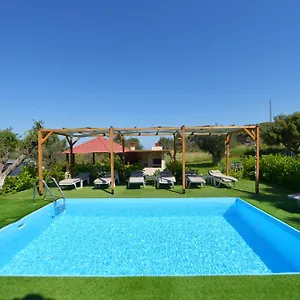 Jimmy's Pool House Semesterbostad *