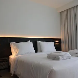 מלון Agkyra 4*