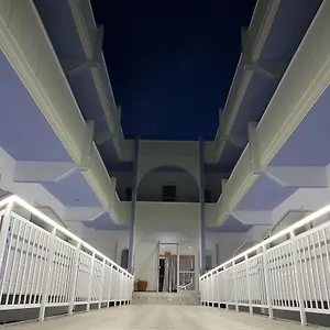 Pyrgos 2* Kremastí