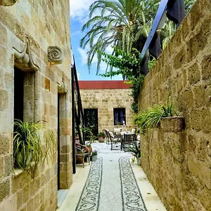 Ellique Otel