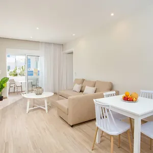 Avi Suites 2 * 팔리라키