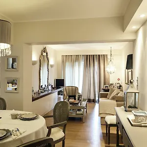 Unique In The Heart Of The Rhodes City